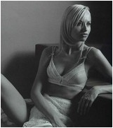 adriana-karembeu-03.jpg -  44 KB