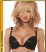 adriana-karembeu-08.jpg -  71 KB