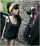 amy-winehouse-10.jpg -  81 KB