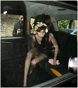 amy-winehouse-12.jpg -  62 KB