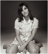 gina-gershon-11.jpg -  64 KB