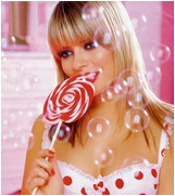 holly-willoughby-03.jpg -  98 KB