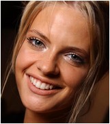 julia-stegner-15.jpg -  61 KB