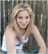 kaley-cuoco-09.jpg -  45 KB
