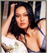 tia-carrere-03.jpg -  102 KB