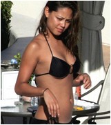 vanessa-minnillo-03.jpg -  81 KB
