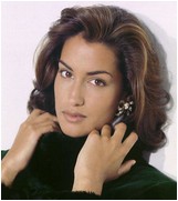 yasmeen-ghauri-05.jpg -  74 KB