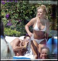 britney-spears-beach-02.jpg -  77 KB