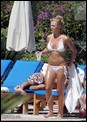 britney-spears-beach-03.jpg -  68 KB