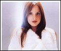 mena-suvari02.jpg -  64 KB